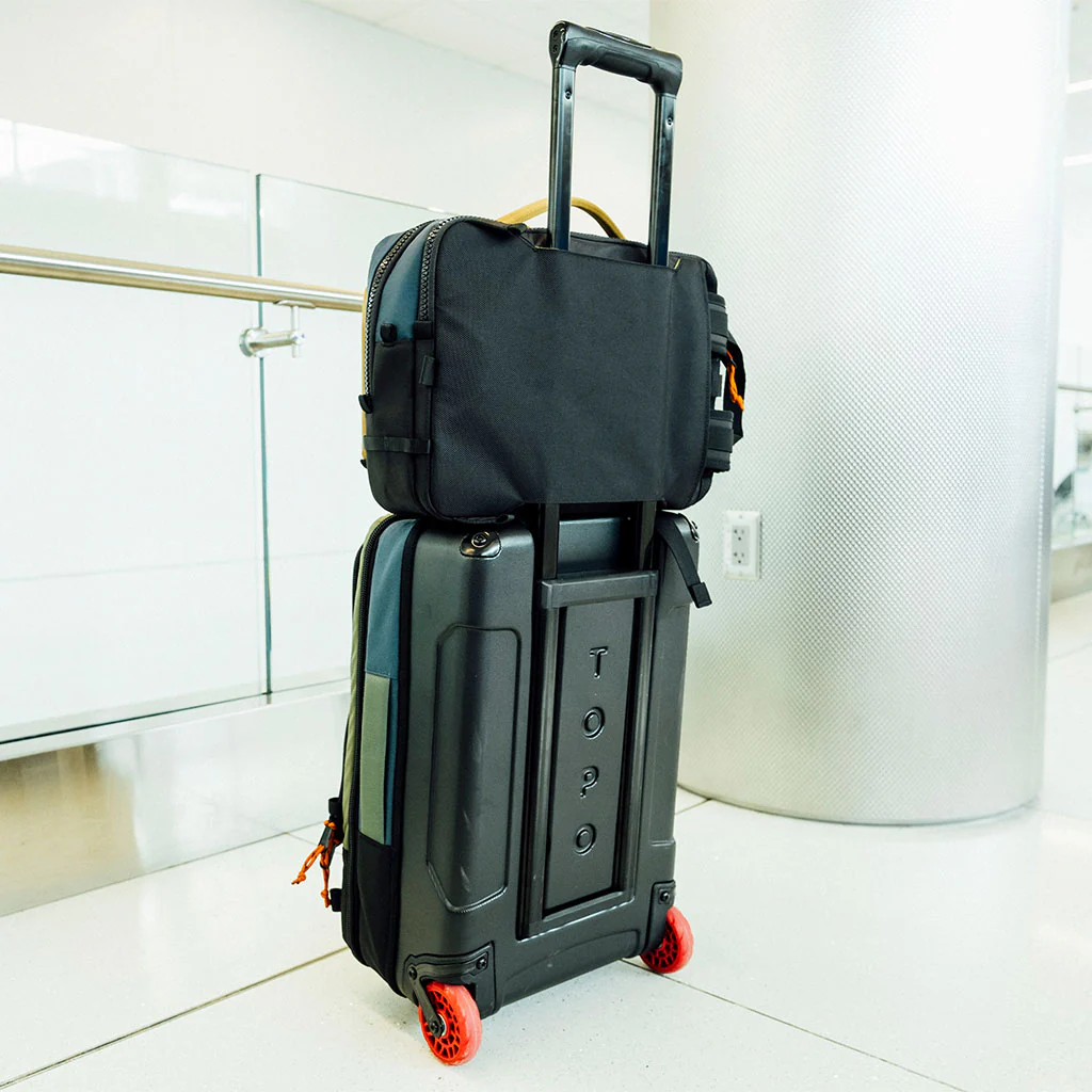 Topo Designs - Global Travel Bag Roller - Black/Black - Image 11